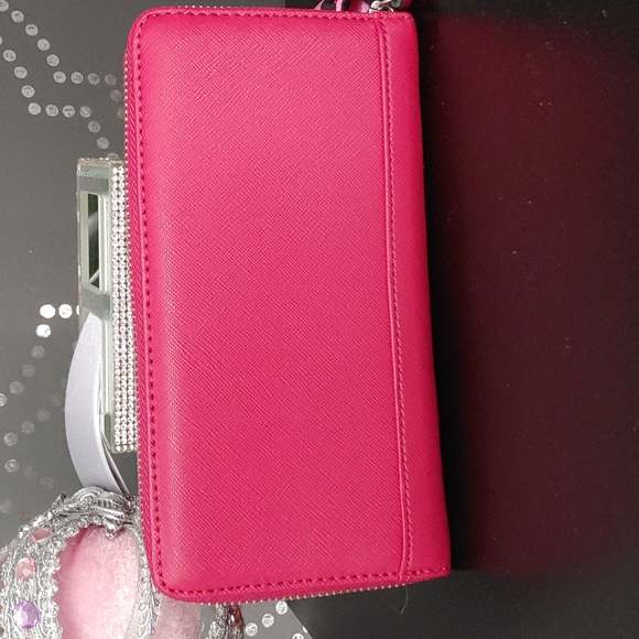 Guess Wallet - Picture 2 of 3